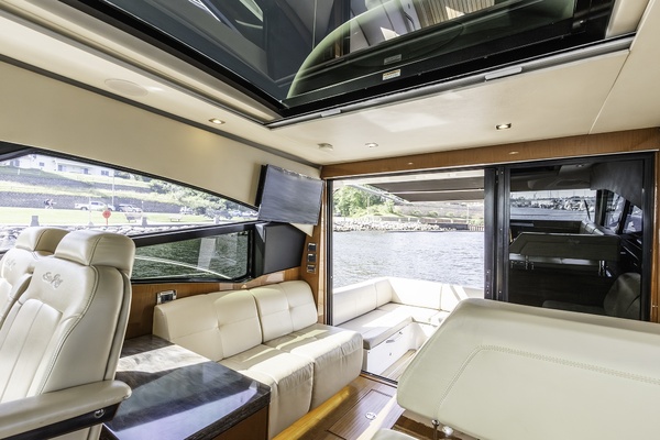 47ft Sea Ray Yacht For Sale