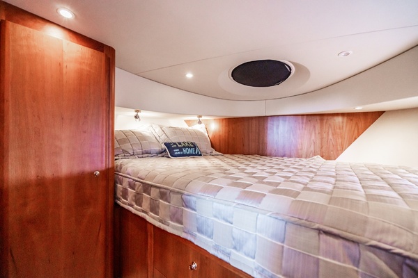 39ft Silverton Yacht For Sale