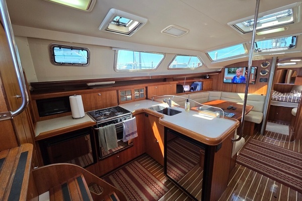 Pure Sterling 44ft Hunter Yacht For Sale