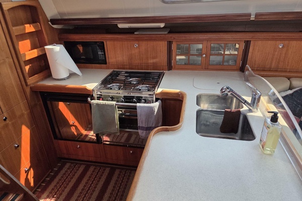 Pure Sterling 44ft Hunter Yacht For Sale