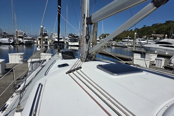 Pure Sterling 44ft Hunter Yacht For Sale