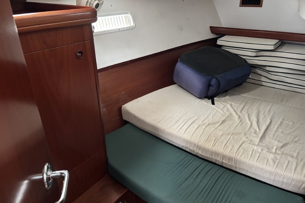 39ft Beneteau Yacht For Sale