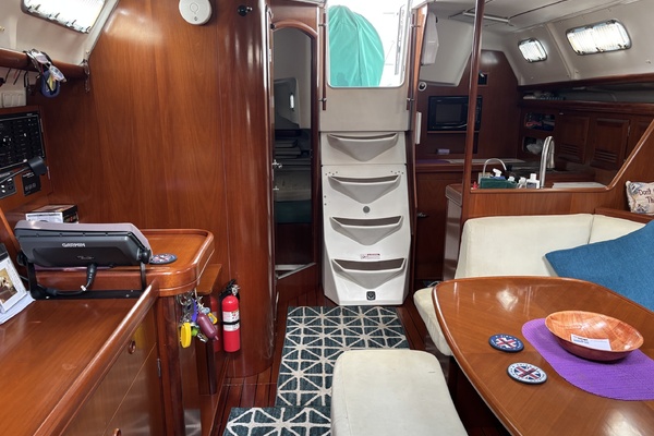39ft Beneteau Yacht For Sale
