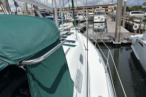 39ft Beneteau Yacht For Sale