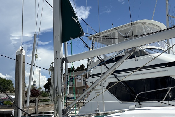 39ft Beneteau Yacht For Sale