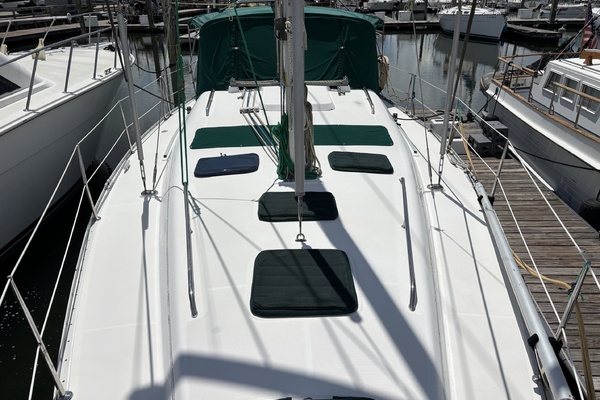 39ft Beneteau Yacht For Sale