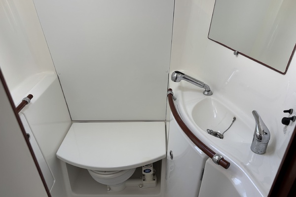 39ft Beneteau Yacht For Sale