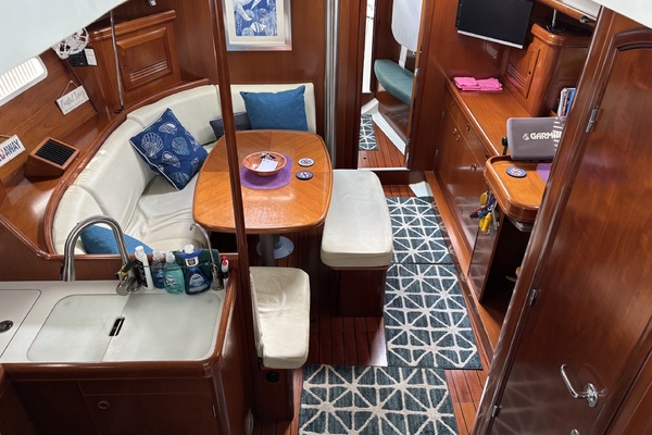 39ft Beneteau Yacht For Sale