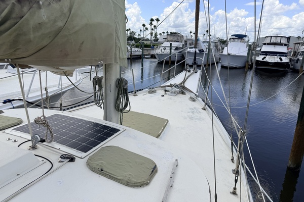 LONG SHOT 41ft Islander Yacht For Sale