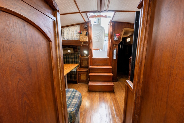 LONG SHOT 41ft Islander Yacht For Sale