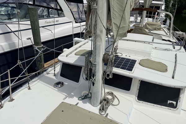LONG SHOT 41ft Islander Yacht For Sale