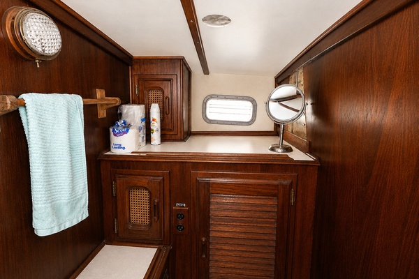 LONG SHOT 41ft Islander Yacht For Sale