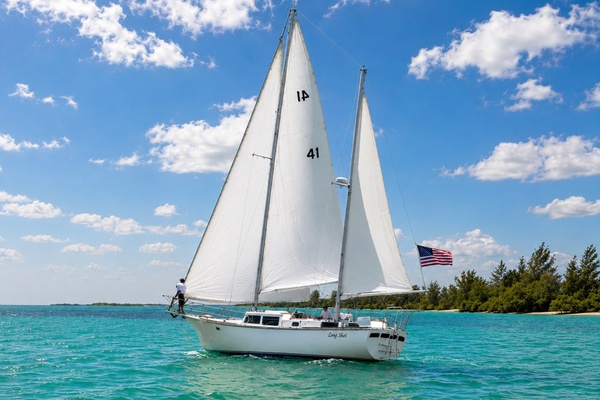 LONG SHOT 41ft Islander Yacht For Sale
