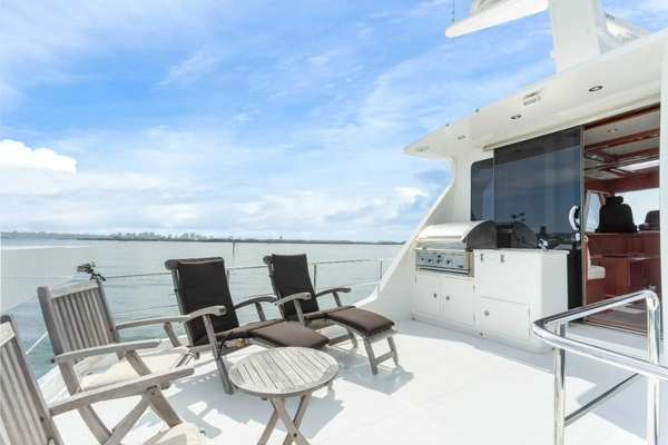 Hampton 760 Sky Lounge Motor Yachts Yacht For Sale