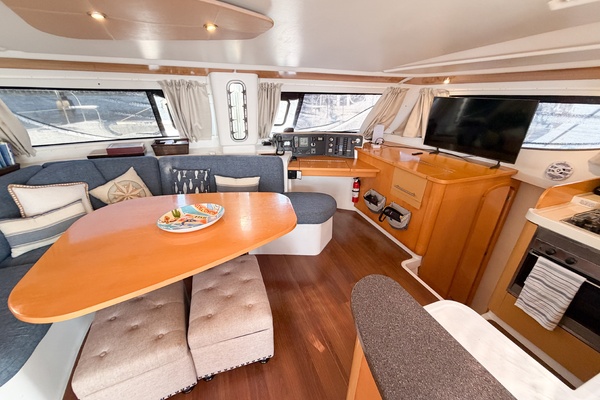 VIDIMUS 44ft Fountaine Pajot Yacht For Sale