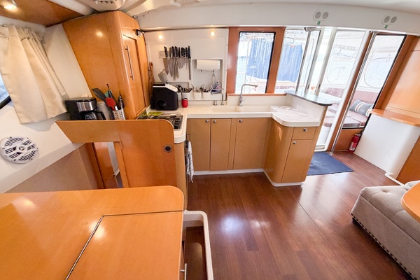 VIDIMUS 44ft Fountaine Pajot Yacht For Sale