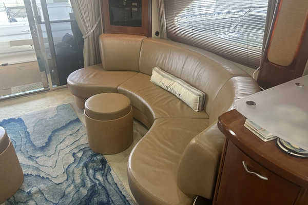 Sea Ray 550 SEDAN BRIDGE Yacht For Sale