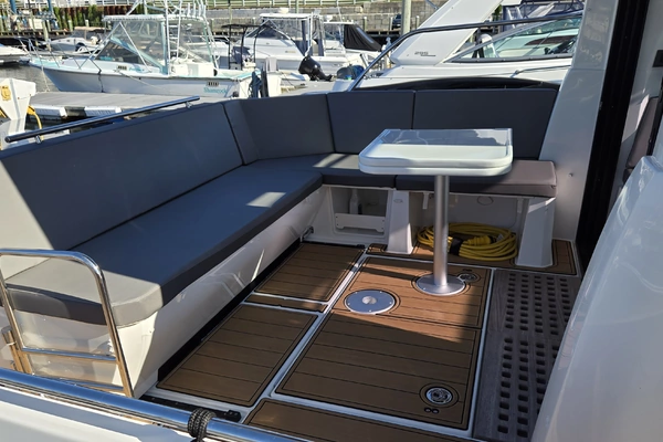 Beneteau Antares 11 Coupe Yacht For Sale