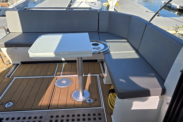 Beneteau Antares 11 Coupe Yacht For Sale