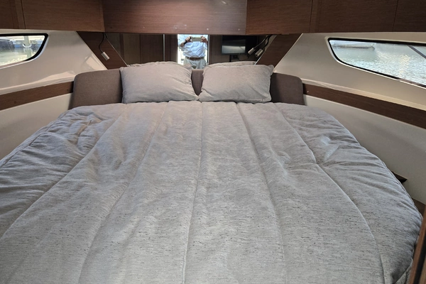 Beneteau Antares 11 Coupe Yacht For Sale