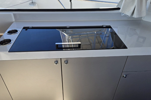 Beneteau Antares 11 Coupe Yacht For Sale