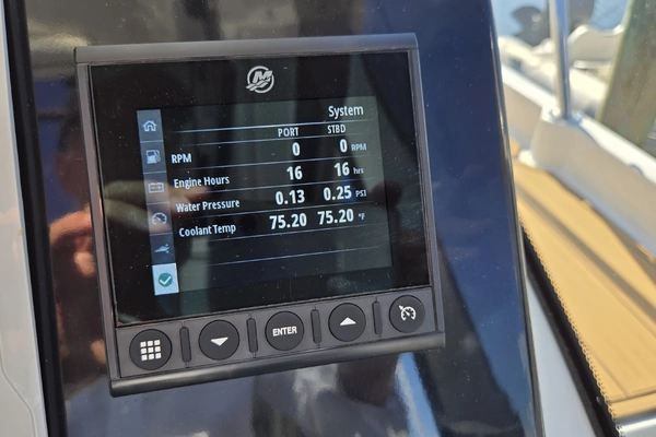 Beneteau Antares 11 Coupe Yacht For Sale