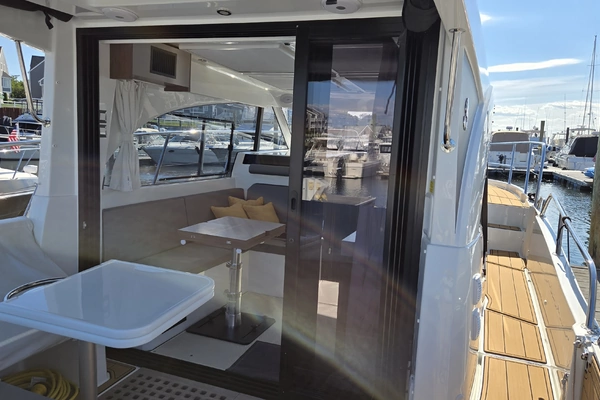 Beneteau Antares 11 Coupe Yacht For Sale