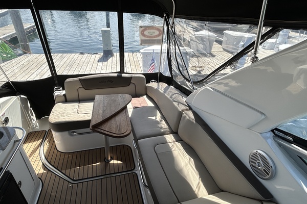 28ft Sea Ray Yacht For Sale