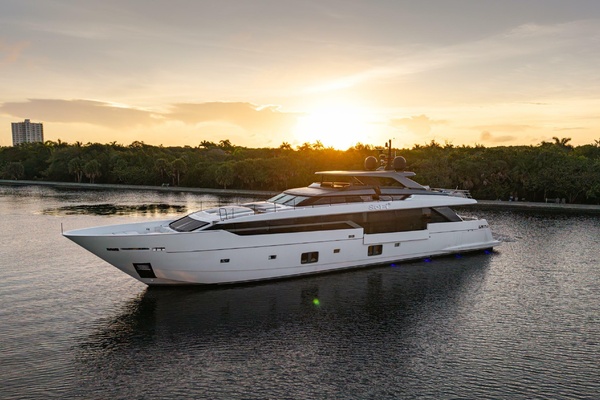 SOFI VI 120ft Sanlorenzo Yacht For Sale