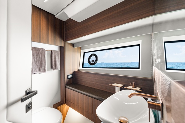 2023Aicon 66 ft 66 Vivere   Calogero
