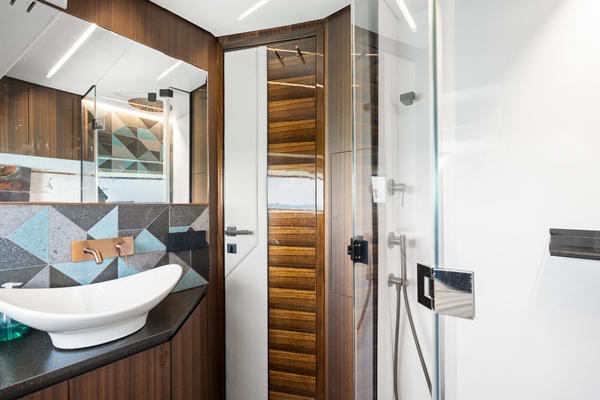2023Aicon 66 ft 66 Vivere   Calogero