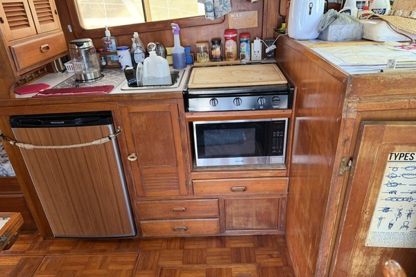 Morning Star 34ft Marine Trader Yacht For Sale