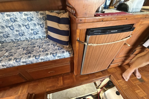 Morning Star 34ft Marine Trader Yacht For Sale