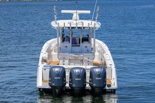 35ft Everglades Yacht For Sale