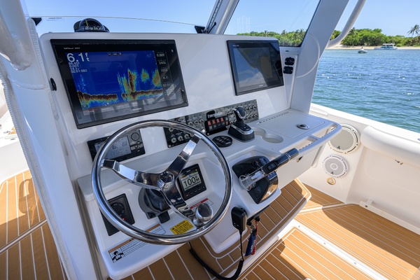35ft Everglades Yacht For Sale