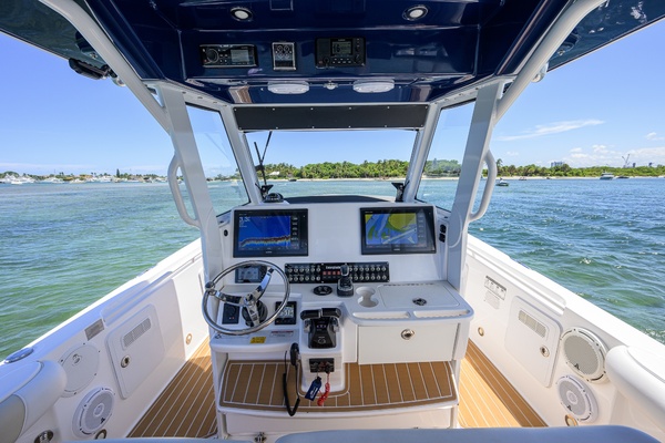 35ft Everglades Yacht For Sale