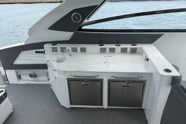 Cruisers Yachts 42 GLS OB Yacht For Sale