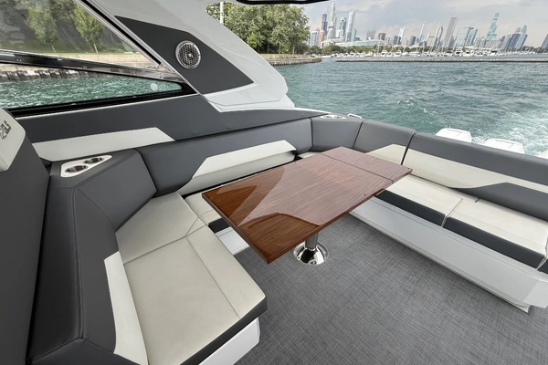 Cruisers Yachts 42 GLS OB Yacht For Sale