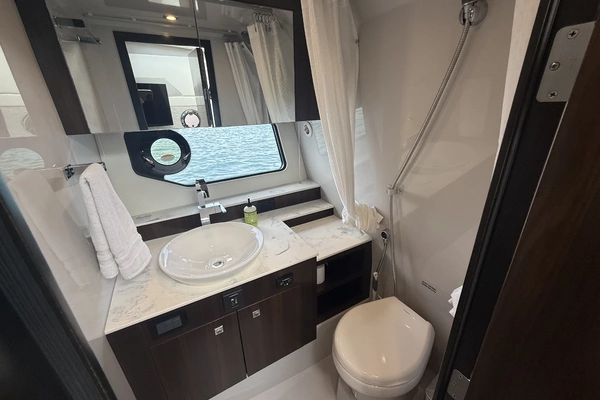Cruisers Yachts 42 GLS OB Yacht For Sale