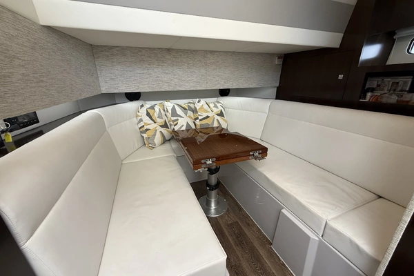 Cruisers Yachts 42 GLS OB Yacht For Sale
