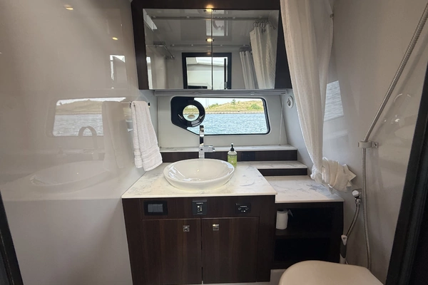 Cruisers Yachts 42 GLS OB Yacht For Sale