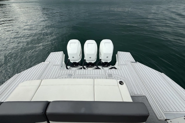 Cruisers Yachts 42 GLS OB Yacht For Sale