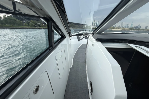 Cruisers Yachts 42 GLS OB Yacht For Sale