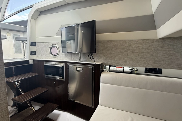 Cruisers Yachts 42 GLS OB Yacht For Sale
