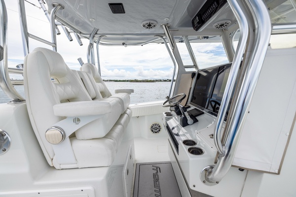 37ft Freeman Yacht For Sale