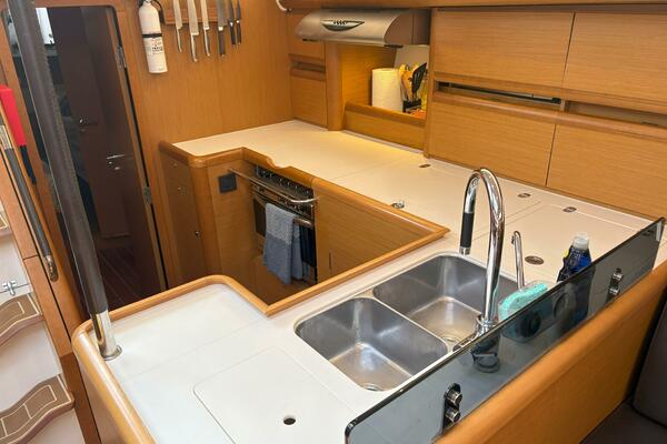 Remedy 57ft Jeanneau Yacht For Sale