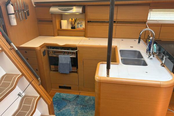 Remedy 57ft Jeanneau Yacht For Sale