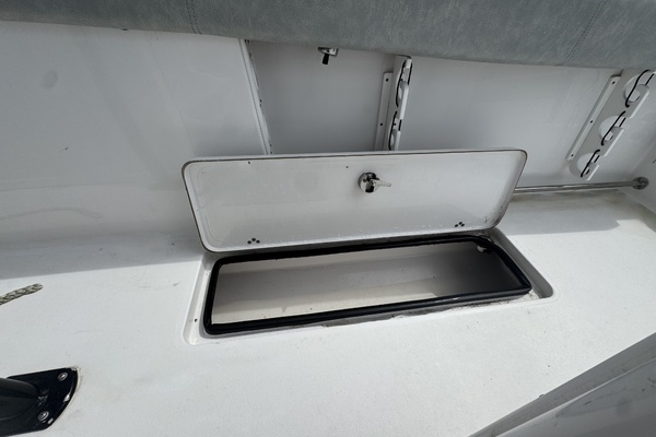 25ft Sportsman Yacht For Sale