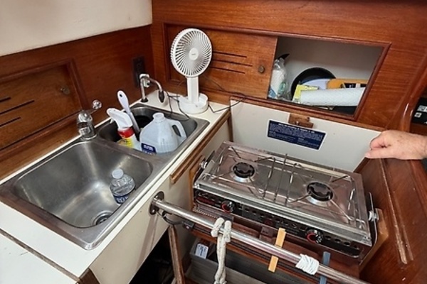Petrel 30ft Cape Dory Yacht For Sale
