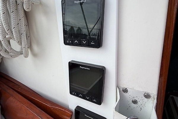 Petrel 30ft Cape Dory Yacht For Sale